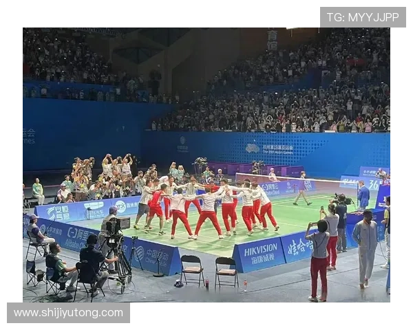 武汉羽毛球队与杭州羽毛球队实力对比赛后分析与总结